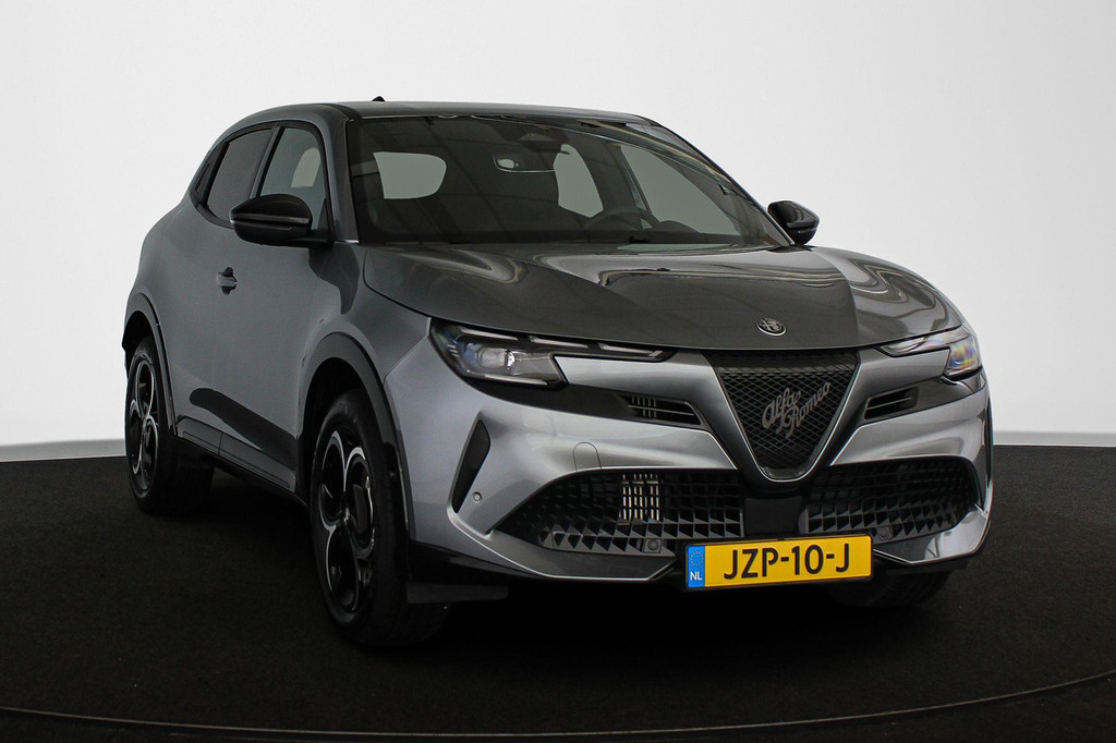 Alfa Romeo Junior (JZP10J) met abonnement