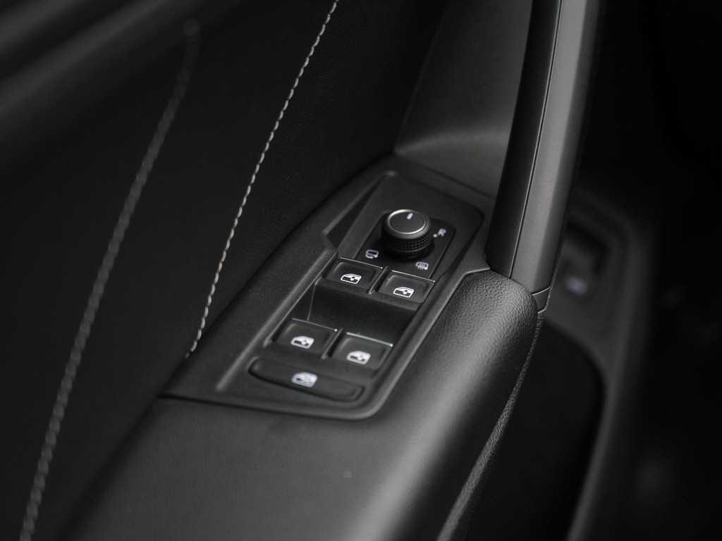 Volkswagen Tiguan (HTT65J) met abonnement