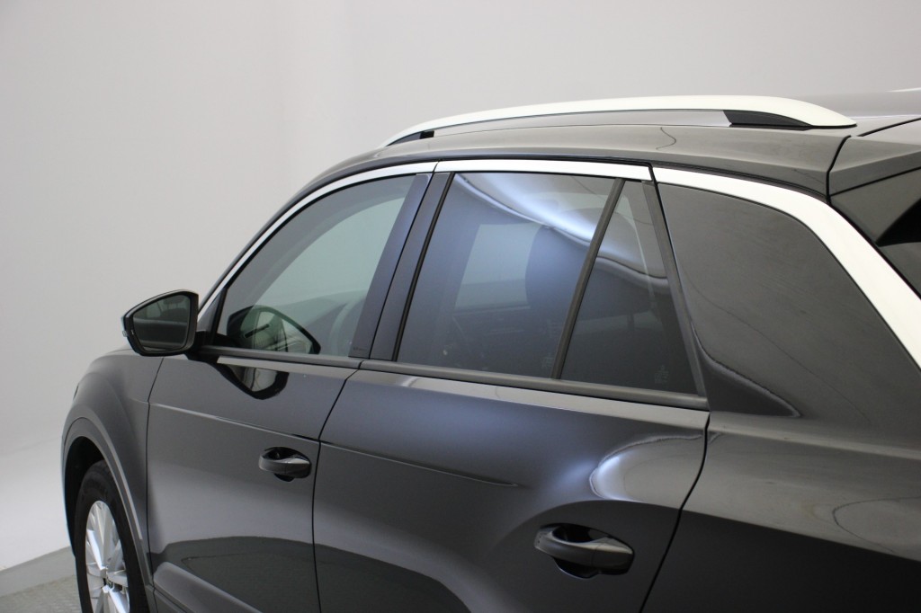 Volkswagen T-Roc (N230BL) met abonnement