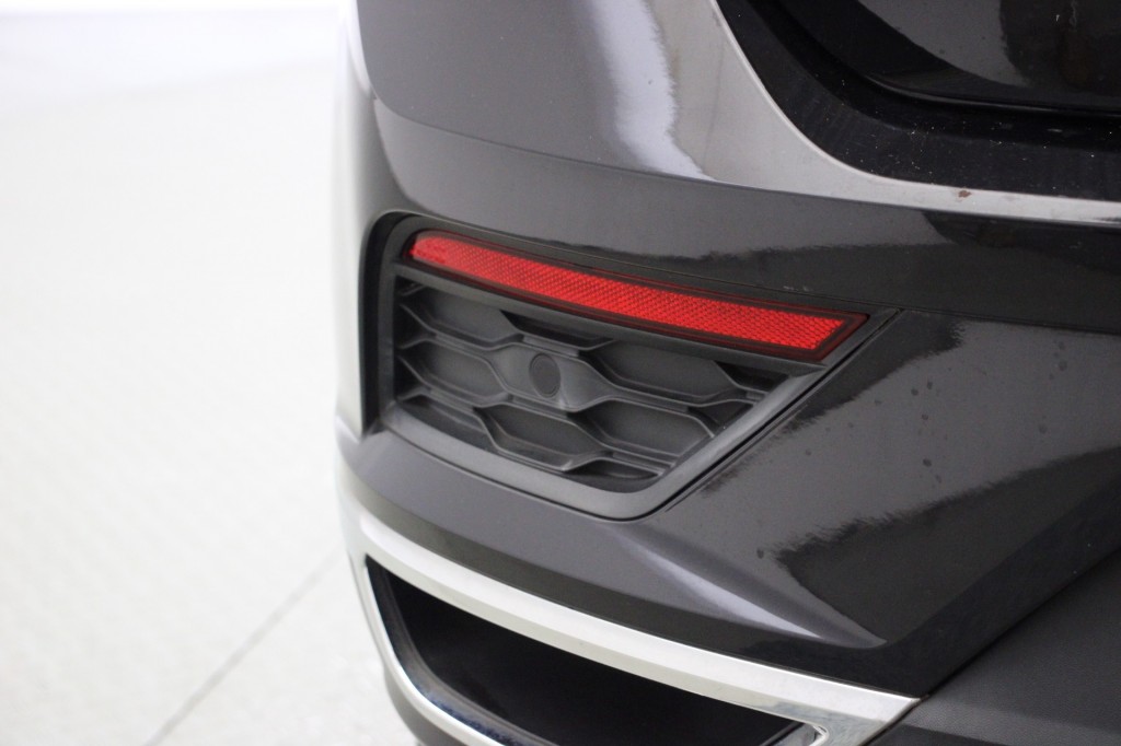 Volkswagen T-Roc (N230BL) met abonnement