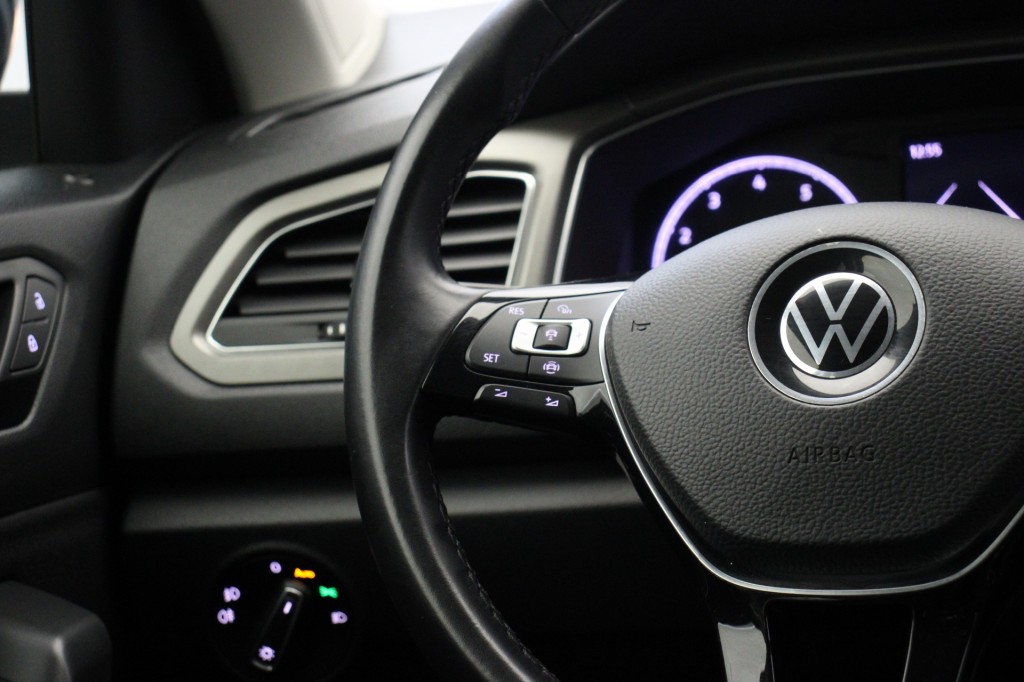 Volkswagen T-Roc (N230BL) met abonnement
