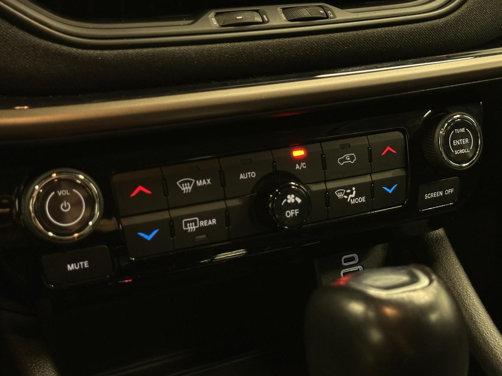 Jeep Compass (JKD21J) met abonnement