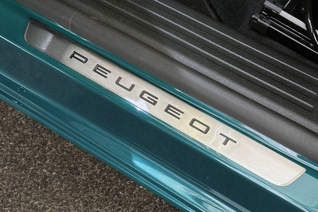 Peugeot 2008 (KXK97B) met abonnement