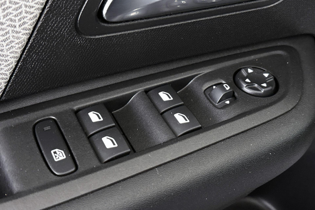 Citroën Ë-C4 (Z864GG) met abonnement
