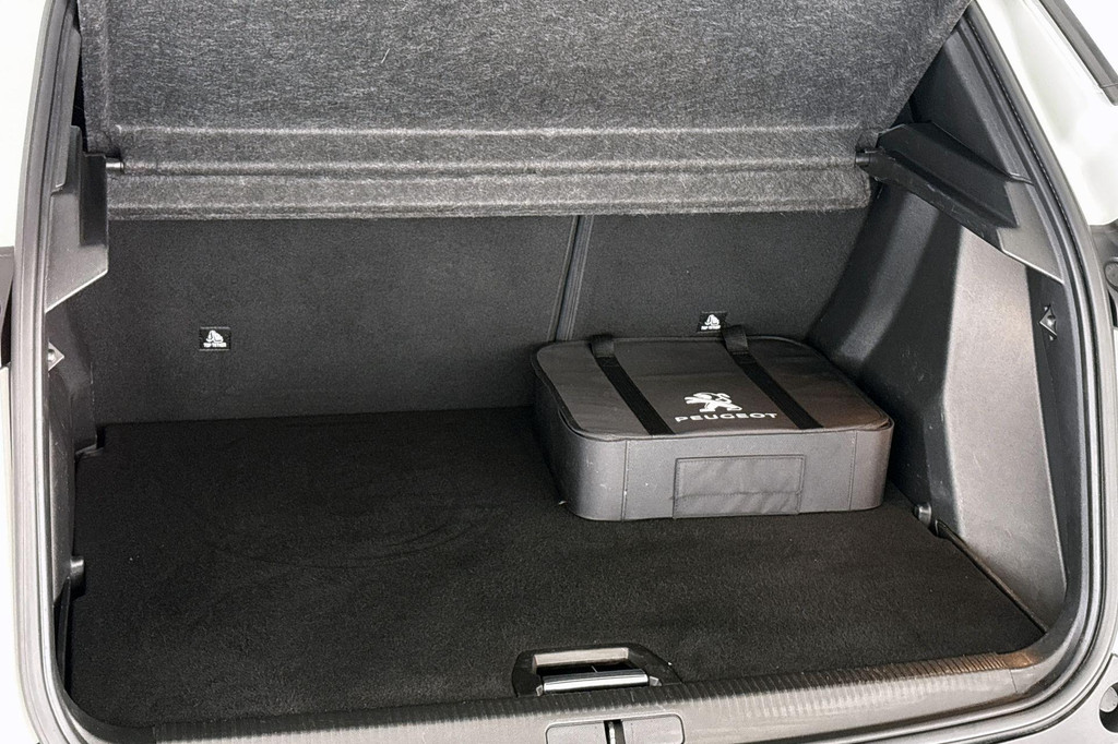 Peugeot e-2008 (N403GD) met abonnement