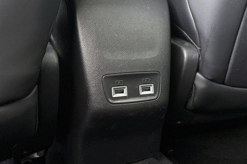 Peugeot e-2008 (N403GD) met abonnement