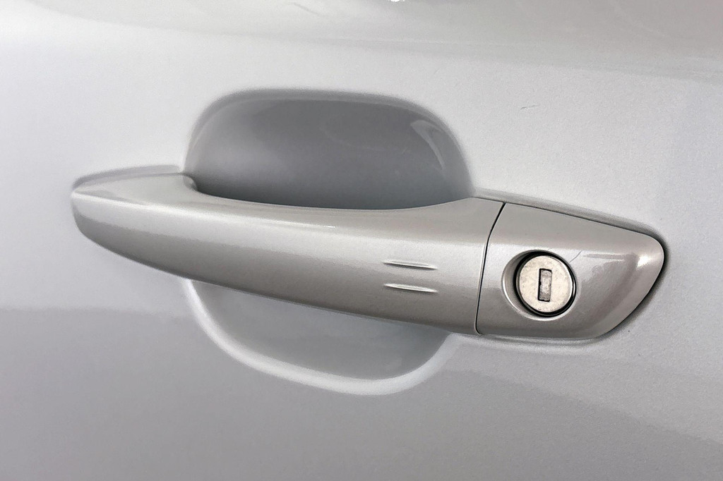 Peugeot e-2008 (N403GD) met abonnement