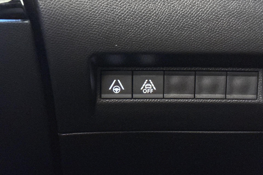 Peugeot e-2008 (N403GD) met abonnement