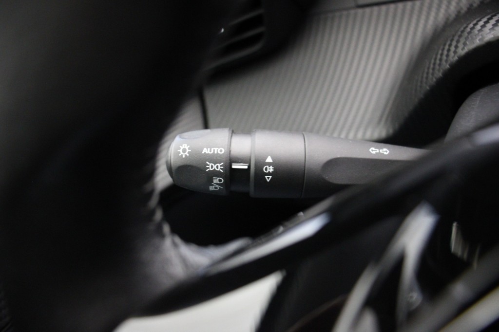 Peugeot e-208 (N492BB) met abonnement