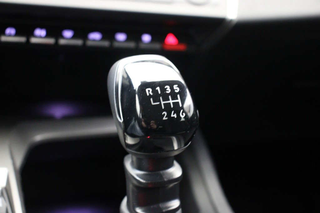 Peugeot 308 (R733PS) met abonnement