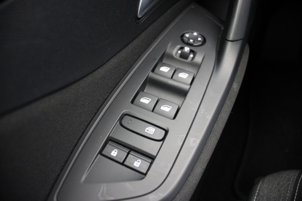 Peugeot 308 (R733PS) met abonnement