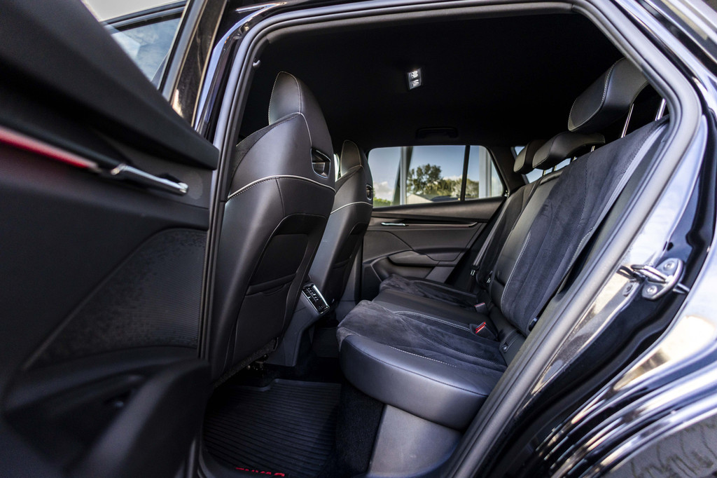 ŠKODA ENYAQ iV (P357XX) met abonnement
