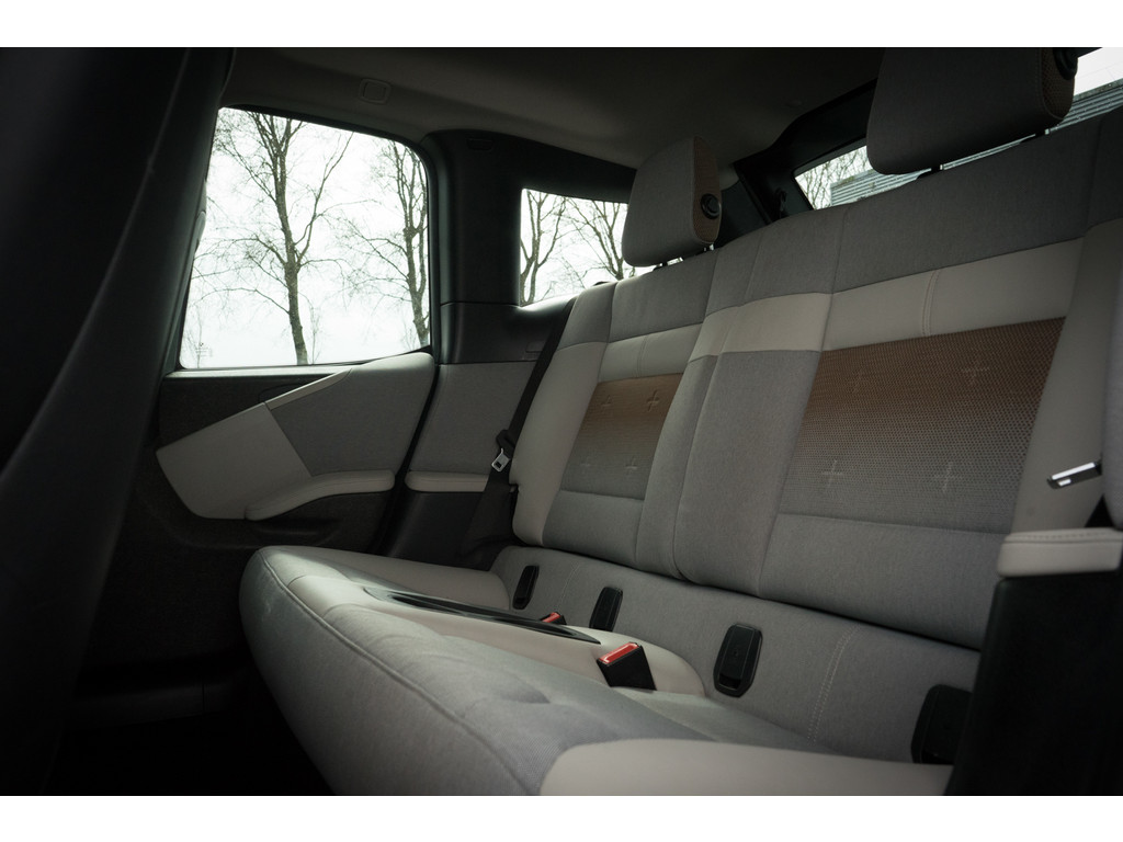 BMW i3 (XL752J) met abonnement