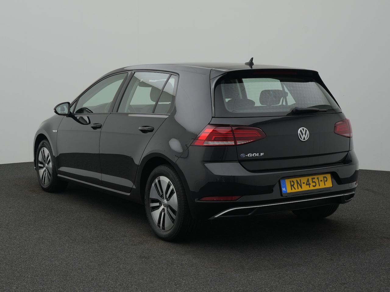 Volkswagen e-Golf (RN451P) met abonnement