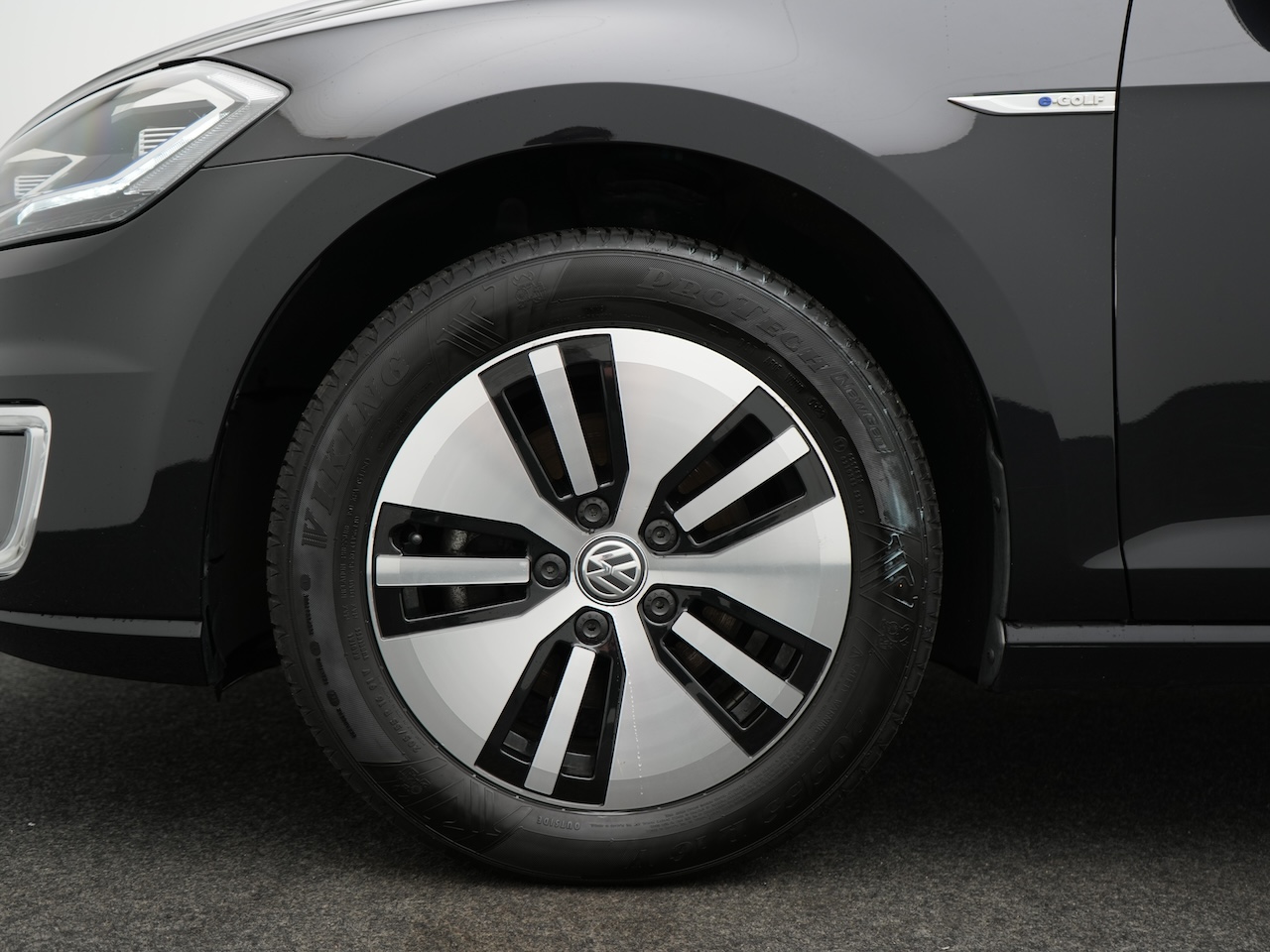 Volkswagen e-Golf (RN451P) met abonnement