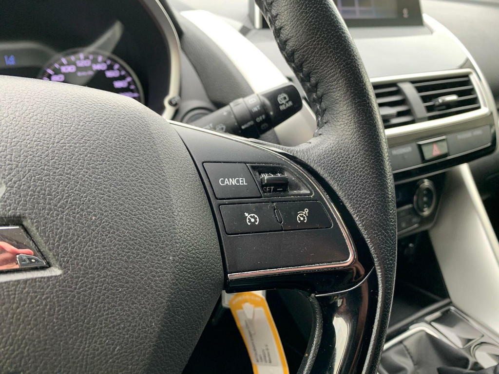 Mitsubishi Eclipse Cross (SR802V) met abonnement