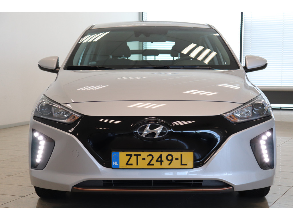 Hyundai IONIQ (ZT249L) met abonnement