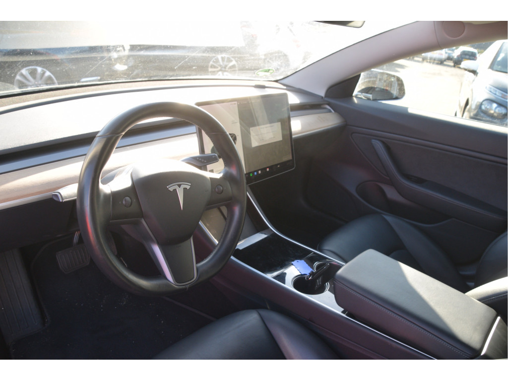 Tesla Model 3 (ZL633D) met abonnement