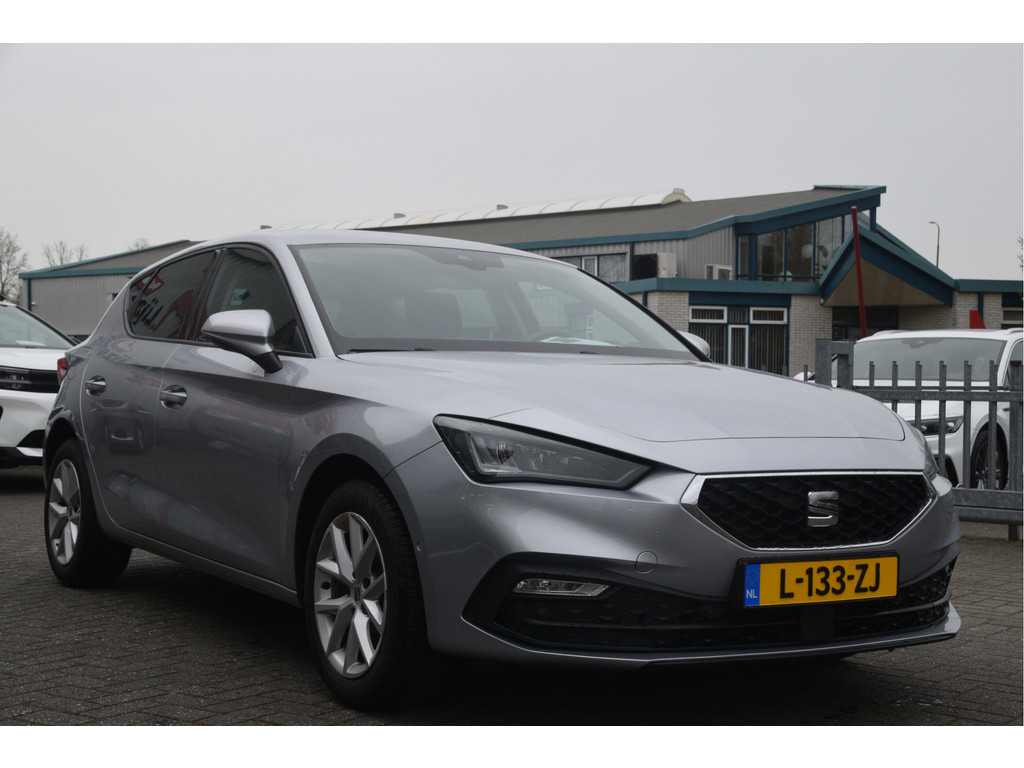 Seat Leon (L133ZJ) met abonnement