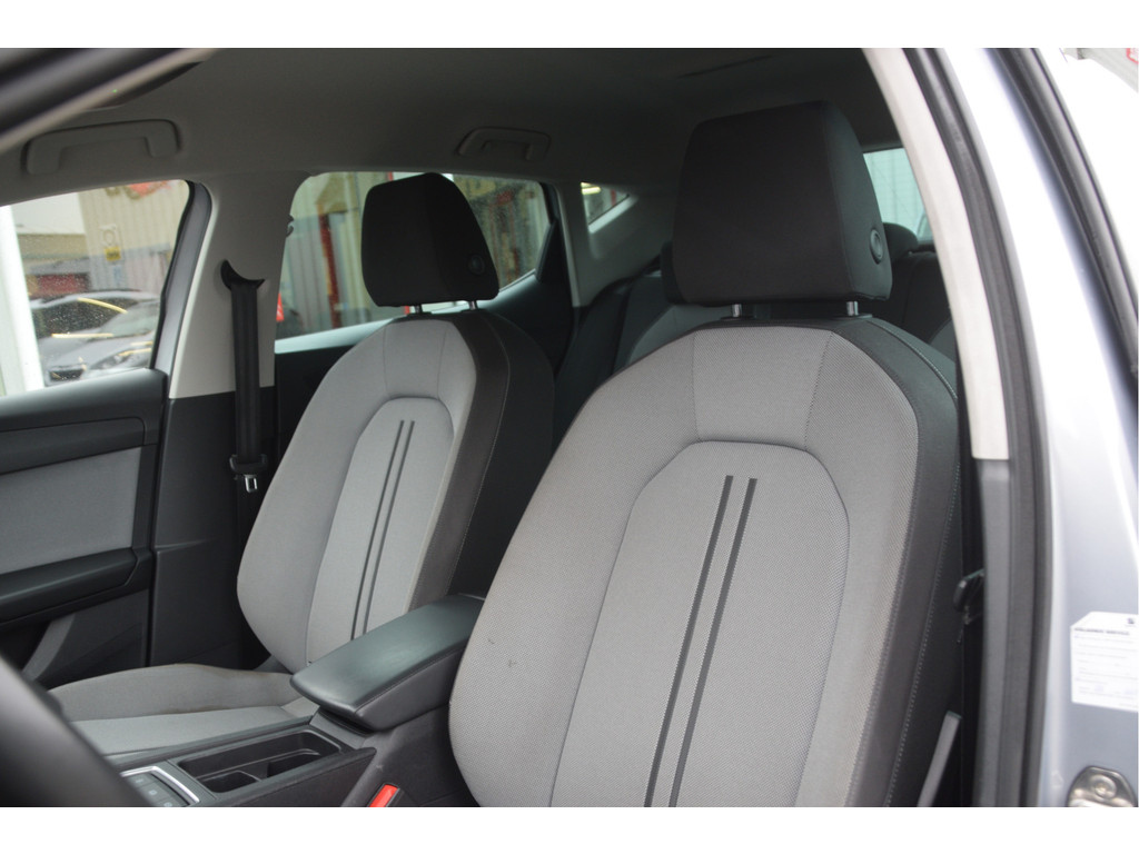Seat Leon (L133ZJ) met abonnement