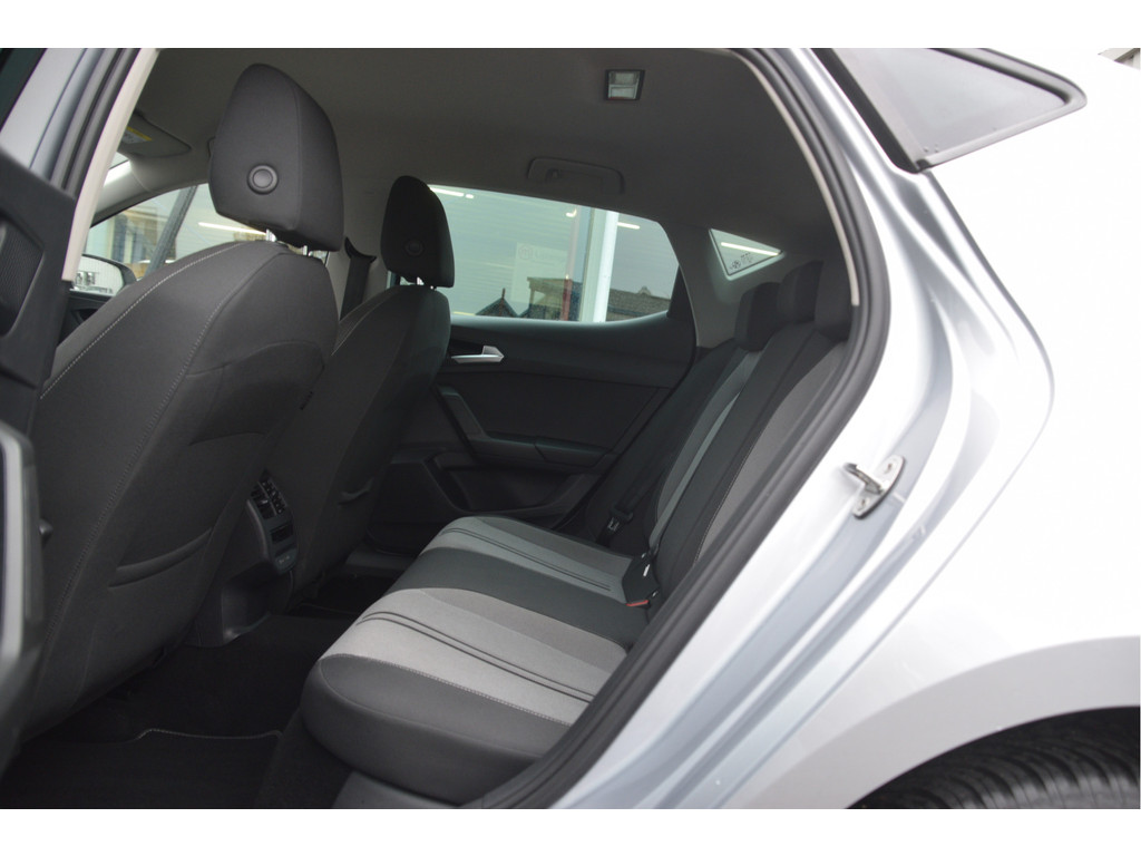 Seat Leon (L133ZJ) met abonnement