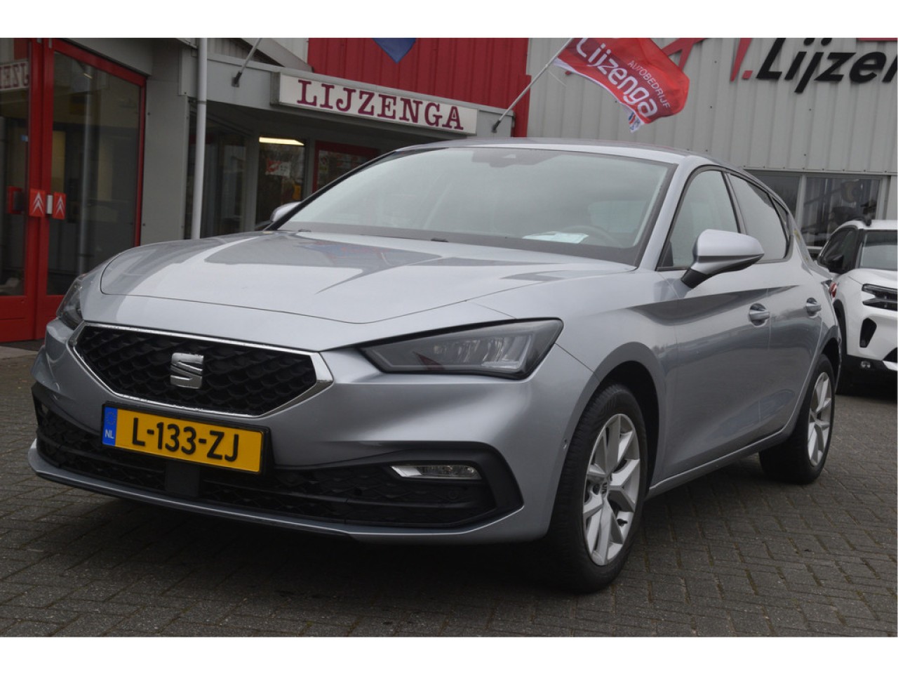 Seat Leon (L133ZJ) met abonnement