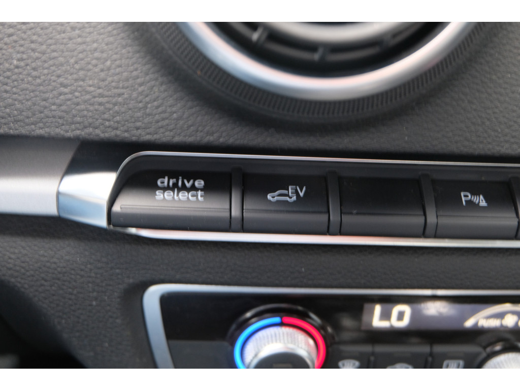 Audi A3 (NB711X) met abonnement