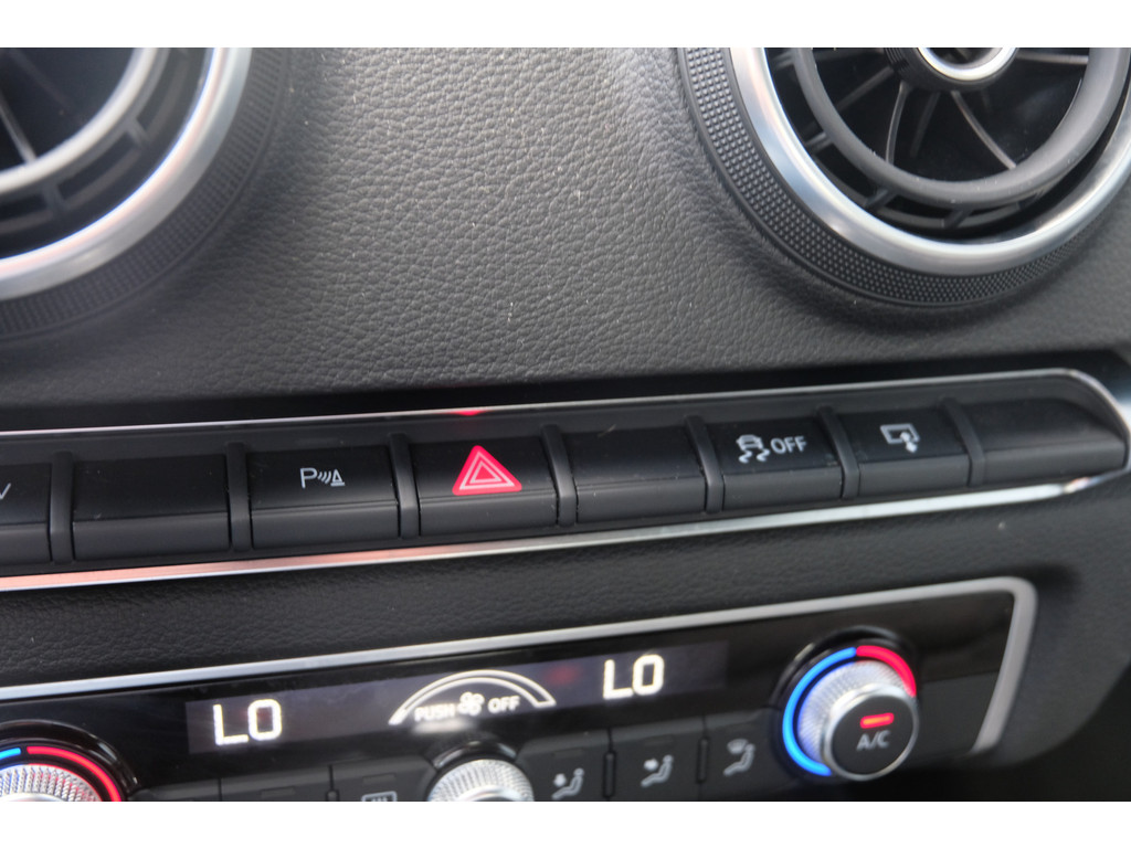 Audi A3 (NB711X) met abonnement