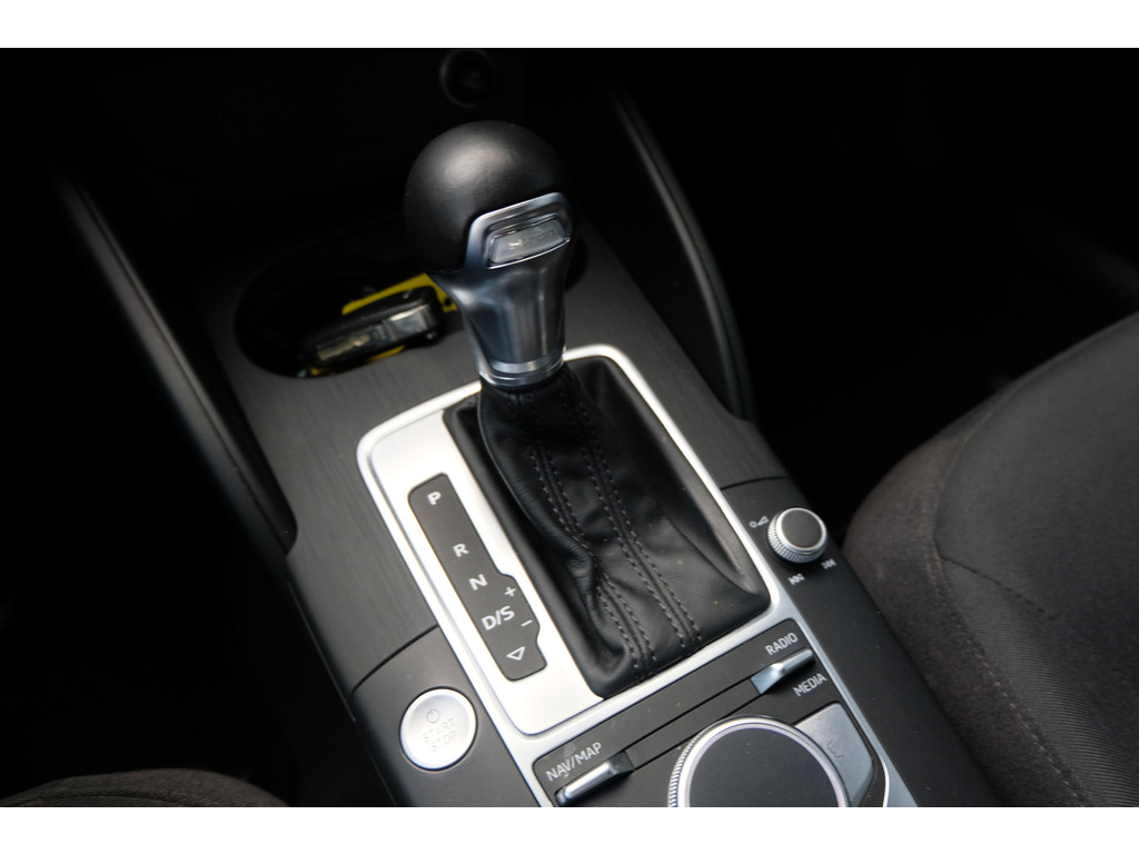 Audi A3 (NB711X) met abonnement