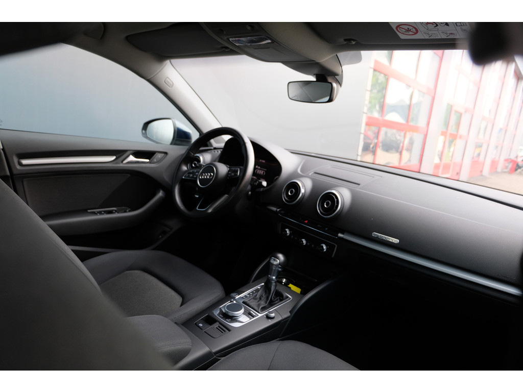 Audi A3 (NB711X) met abonnement