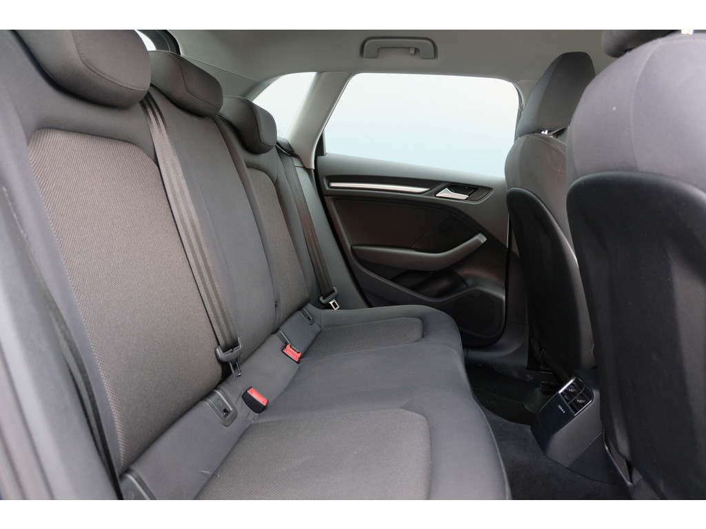 Audi A3 (NB711X) met abonnement