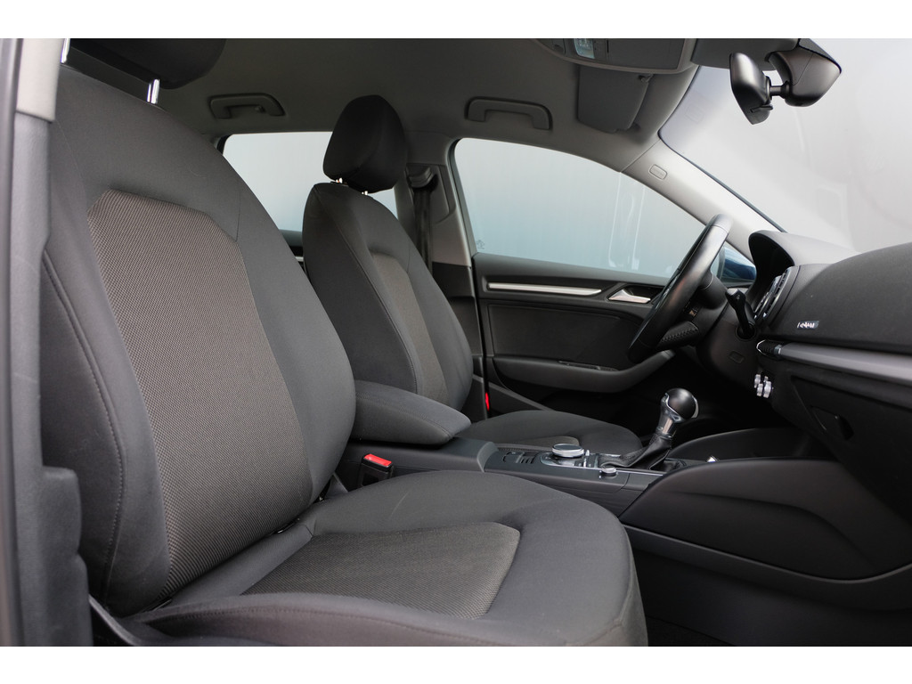 Audi A3 (NB711X) met abonnement