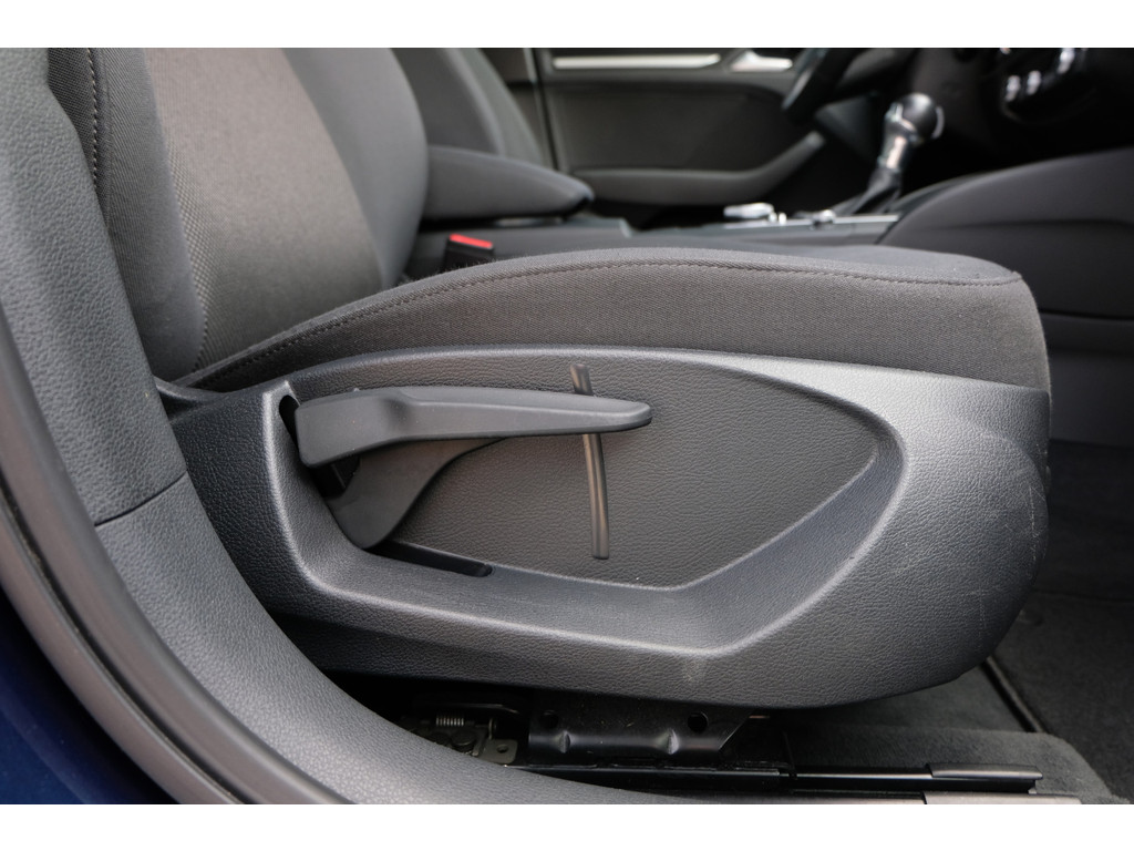 Audi A3 (NB711X) met abonnement