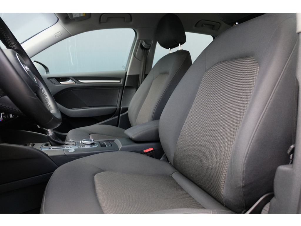 Audi A3 (NB711X) met abonnement