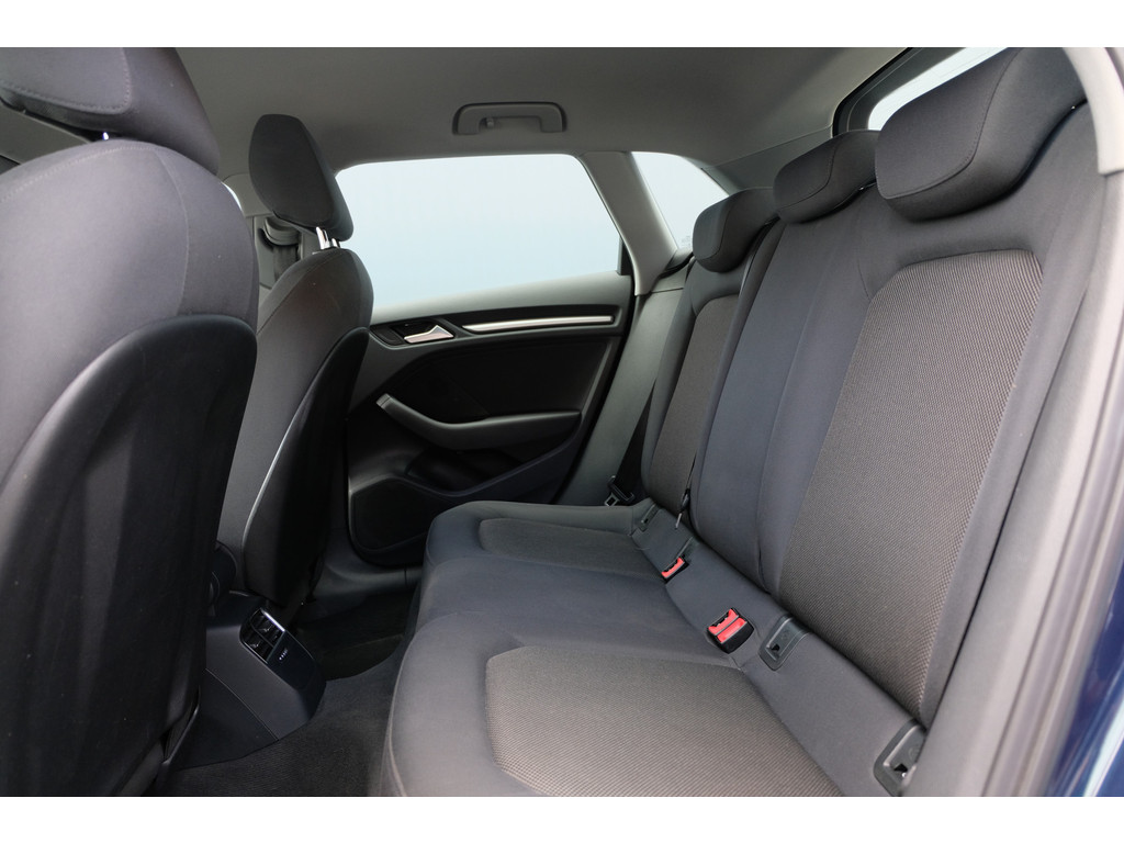 Audi A3 (NB711X) met abonnement