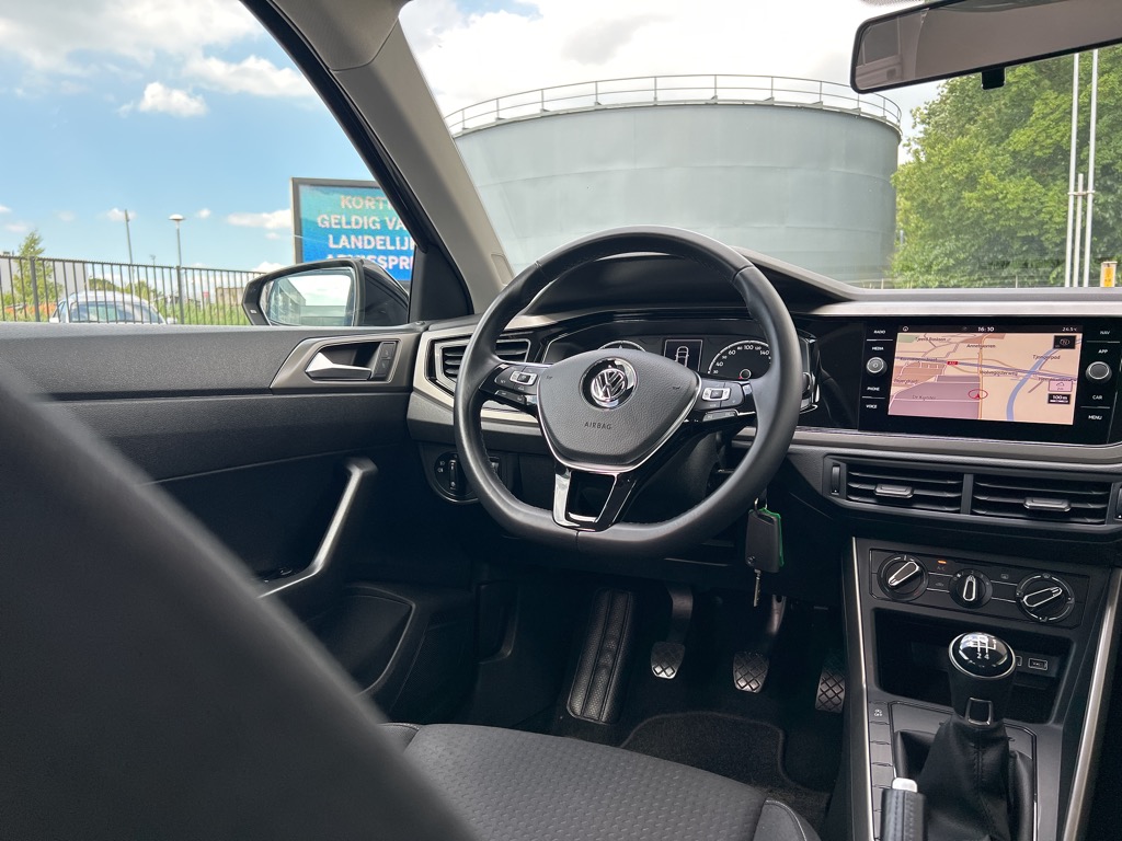Volkswagen Polo (XR563B) met abonnement