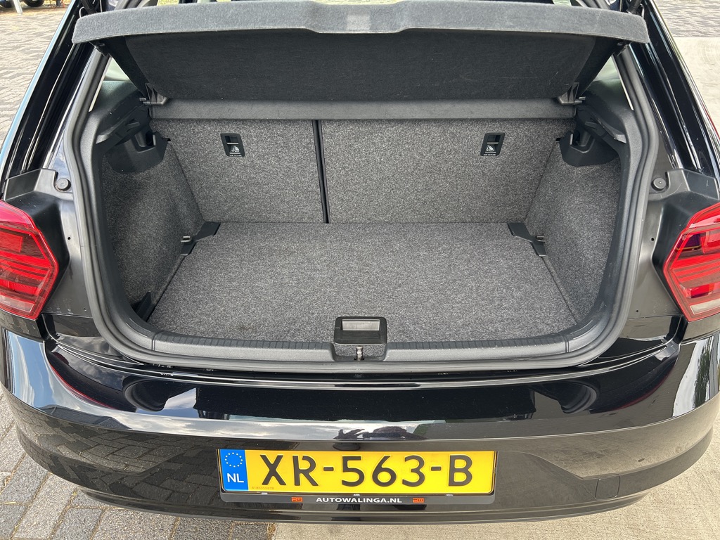 Volkswagen Polo (XR563B) met abonnement