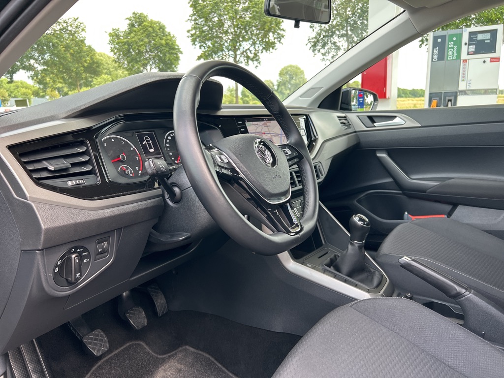 Volkswagen Polo (XR563B) met abonnement