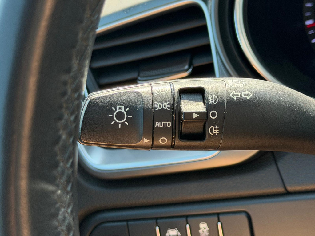Kia Ceed (J798NH) met abonnement