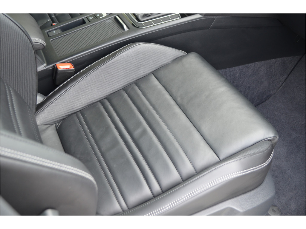 Volkswagen Passat (SZ384K) met abonnement