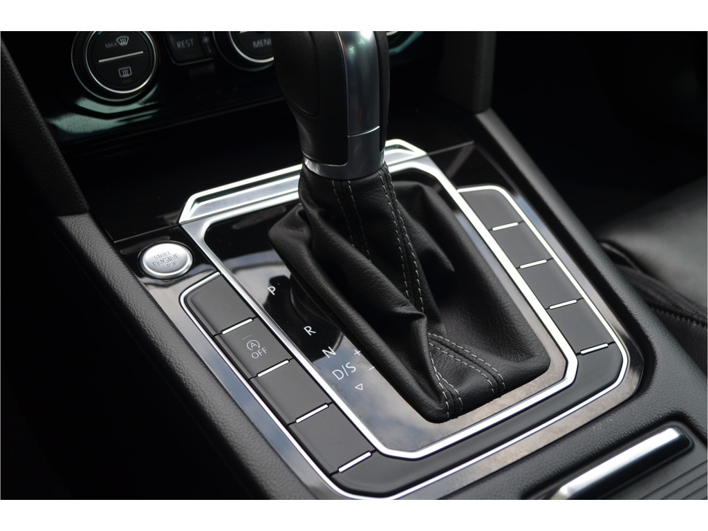 Volkswagen Passat (SZ384K) met abonnement