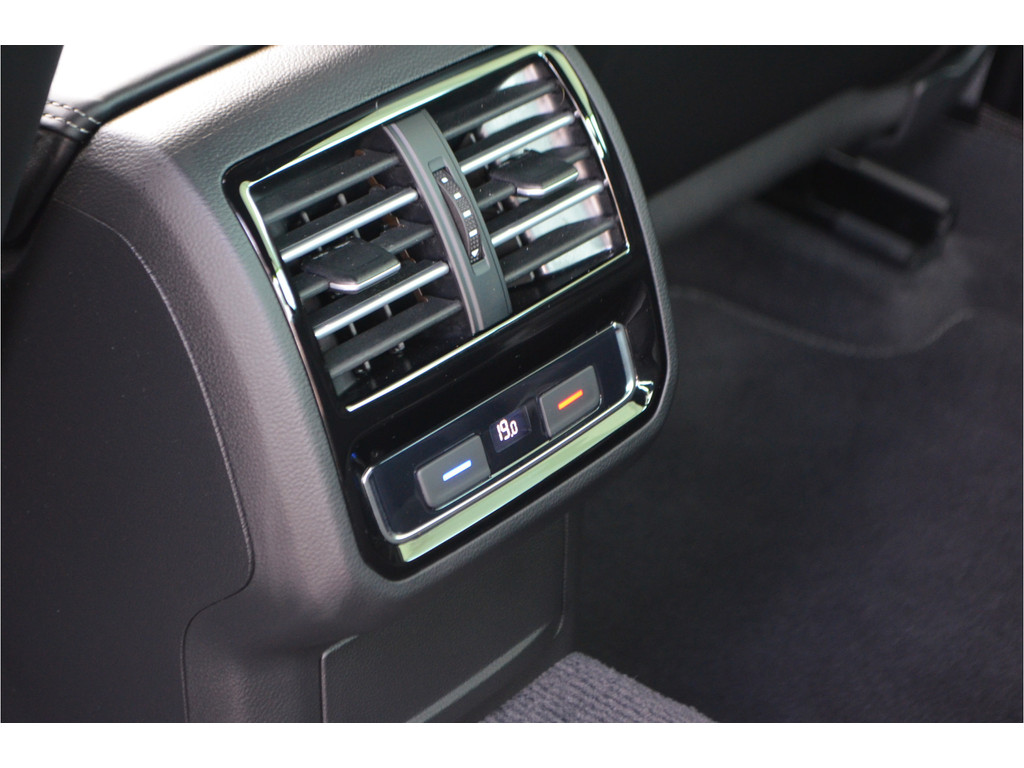 Volkswagen Passat (SZ384K) met abonnement