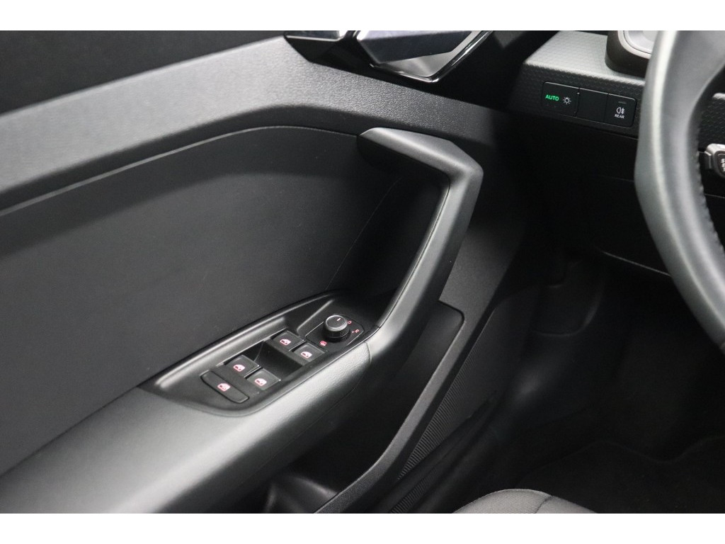 Audi A1 (XT747G) met abonnement