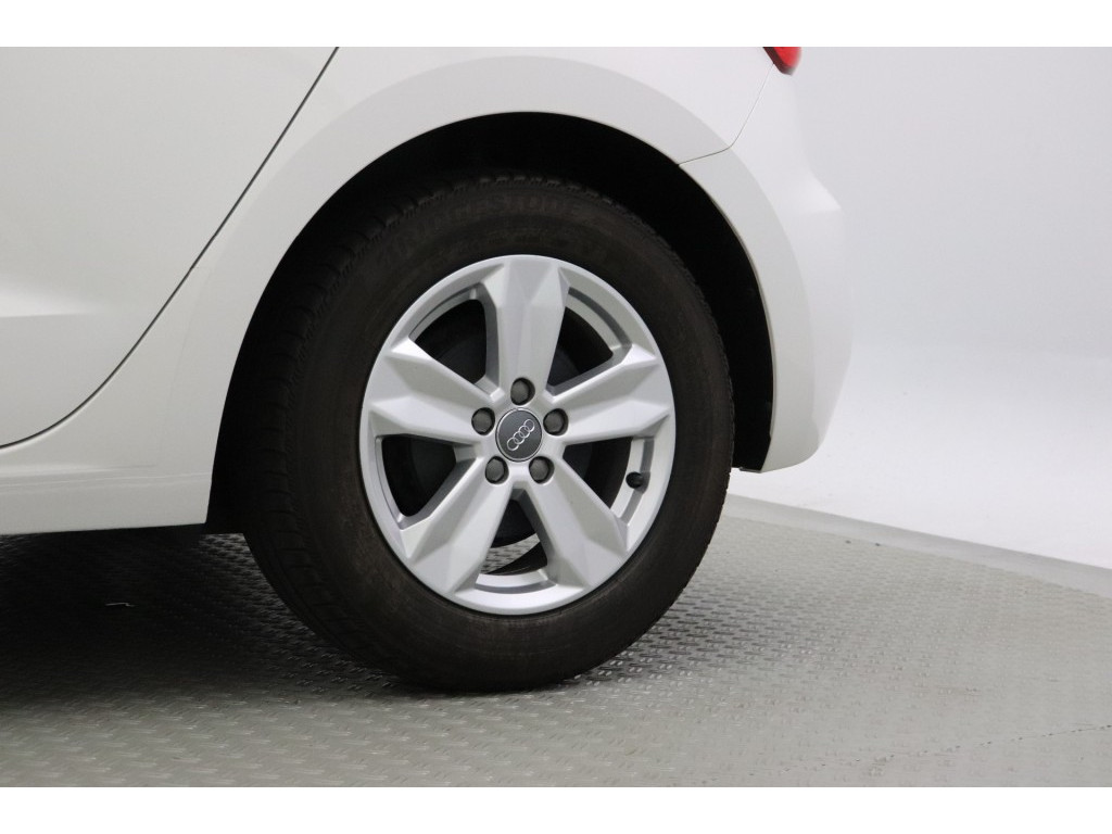 Audi A1 (XT747G) met abonnement