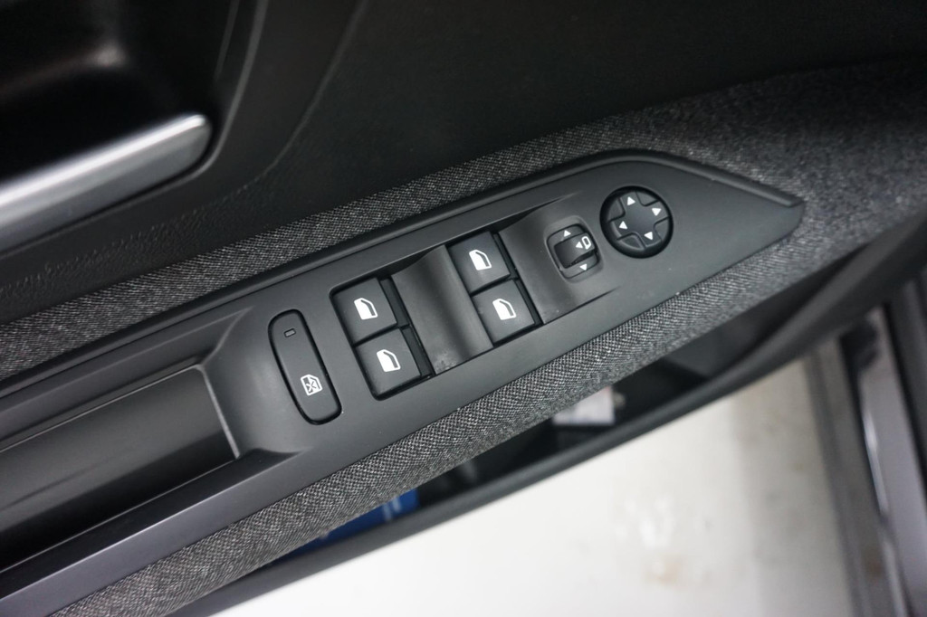 Peugeot 5008 (K304GD) met abonnement
