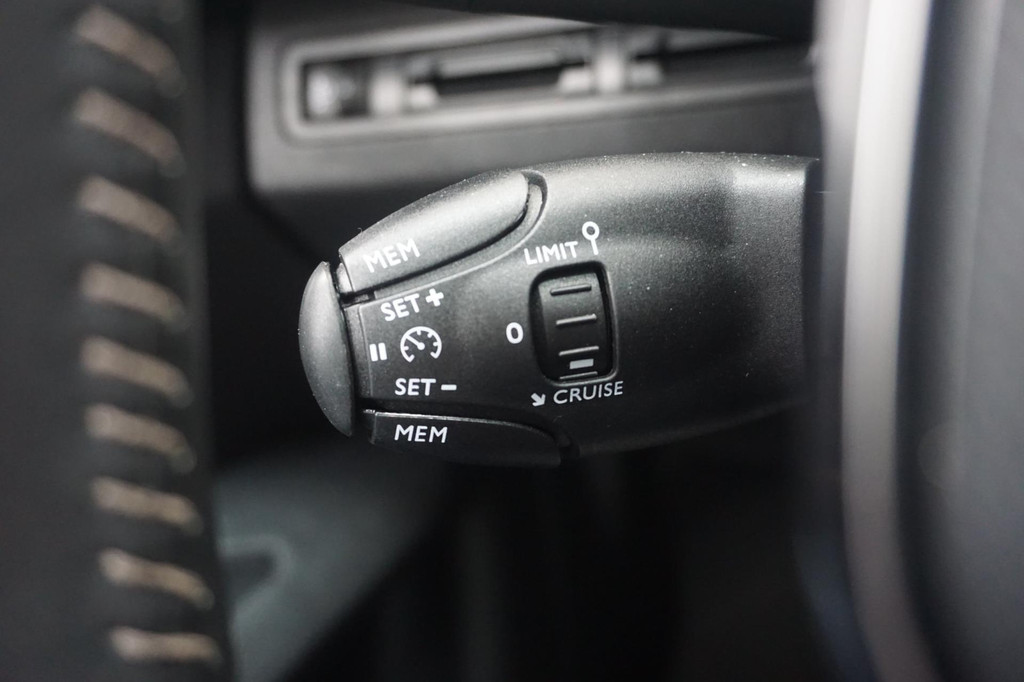 Peugeot 5008 (K304GD) met abonnement