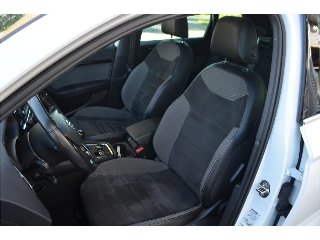 Seat Ateca (RZ628K) met abonnement