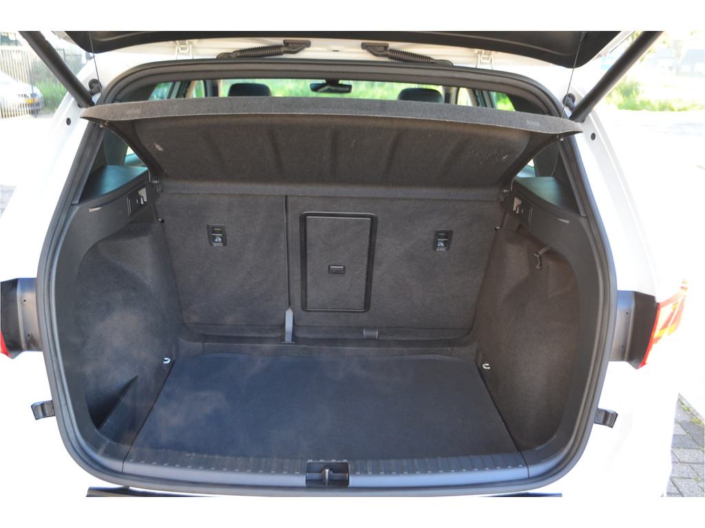 Seat Ateca (RZ628K) met abonnement