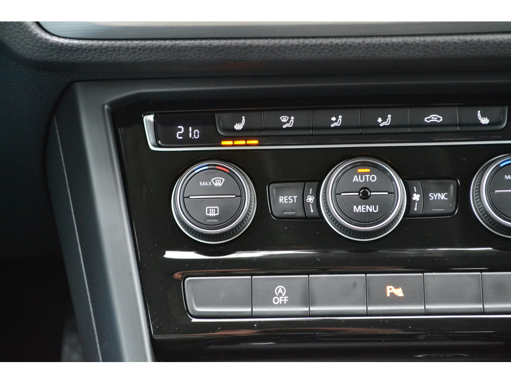 Volkswagen Touran (TB336V) met abonnement