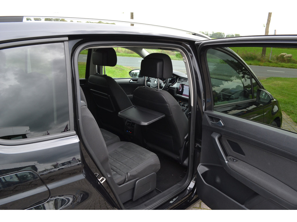 Volkswagen Touran (TB336V) met abonnement